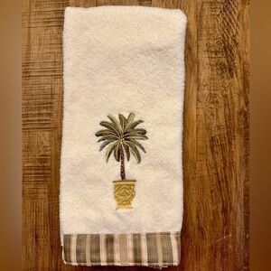 Saturday Knight Ltd decorative Palm Tree hand towel